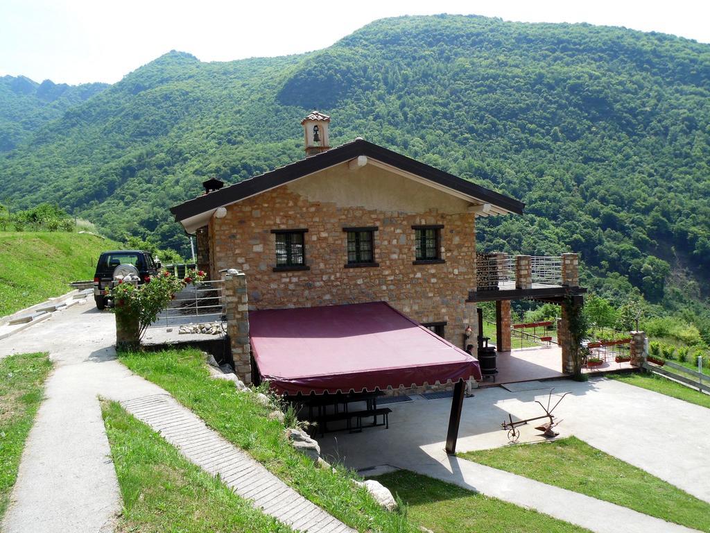 Beautiful Chalet With Swimming Pool In Lombardy Villa Marone Eksteriør billede