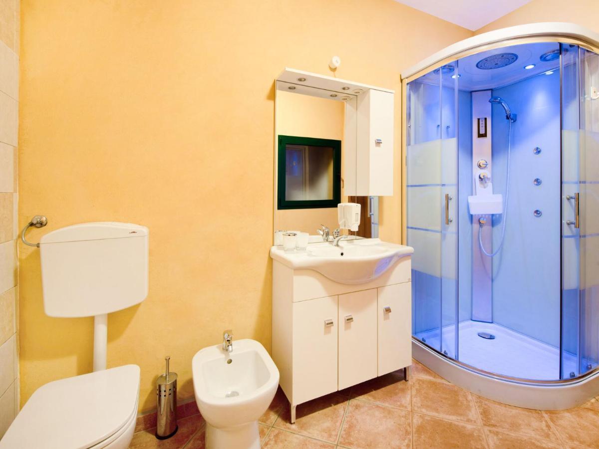 Beautiful Chalet With Swimming Pool In Lombardy Villa Marone Eksteriør billede