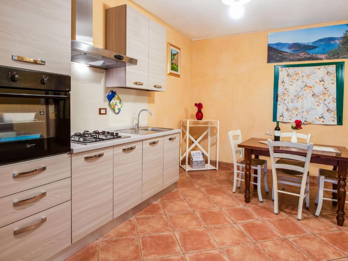 Beautiful Chalet With Swimming Pool In Lombardy Villa Marone Eksteriør billede